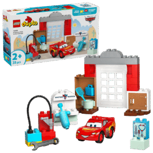 LEGO McQueens besök i Docs garage 10456